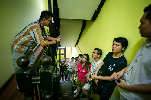 Our Sounds of Chinatown workshop started off within our quarters, allowing participants to explore the insides of a shophouse